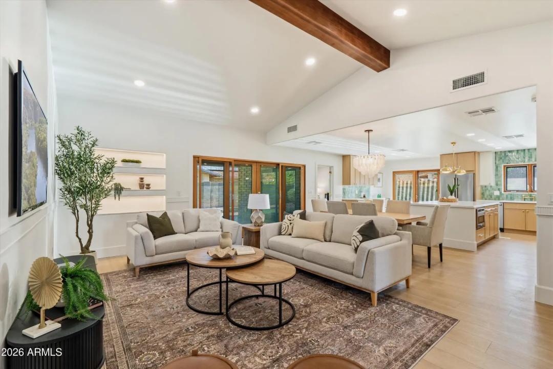 Real Estate Picture 10