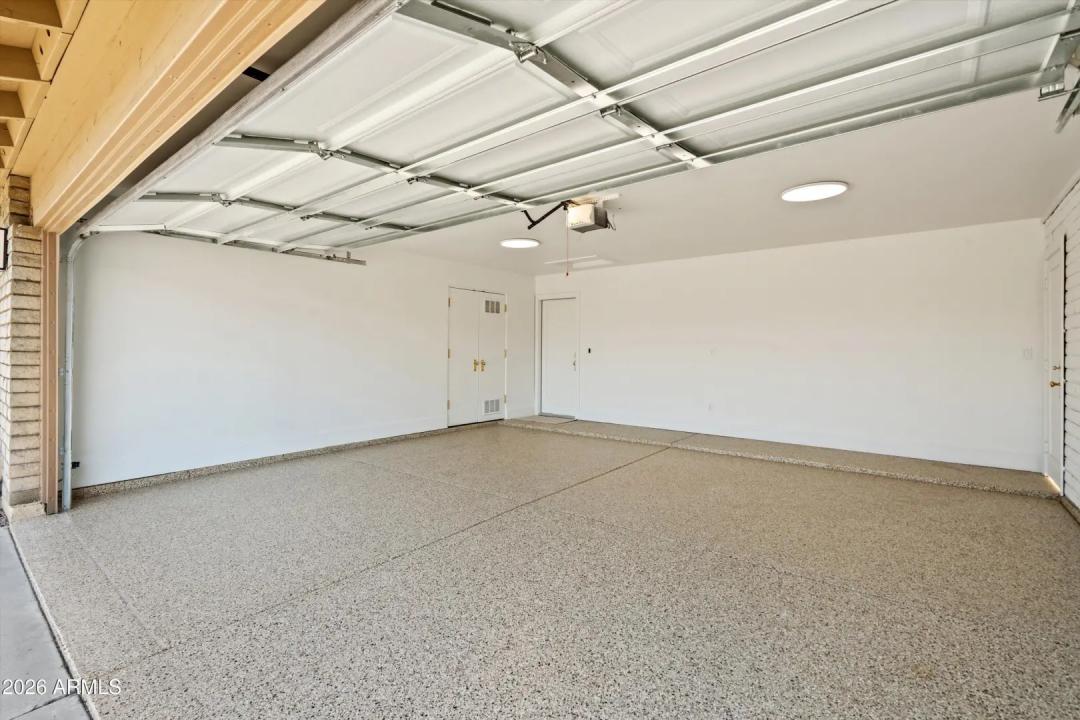 Real Estate Picture 30