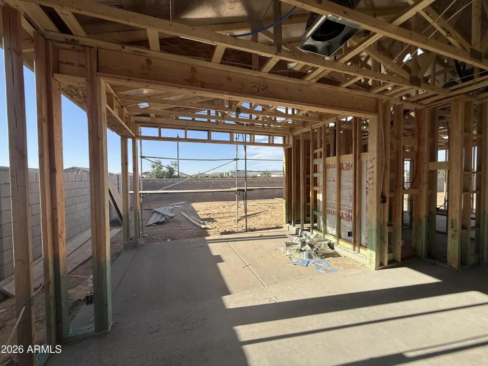Real Estate Picture 6