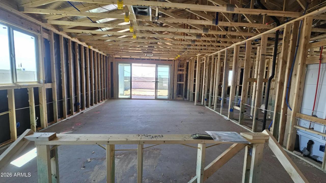 Real Estate Picture 3