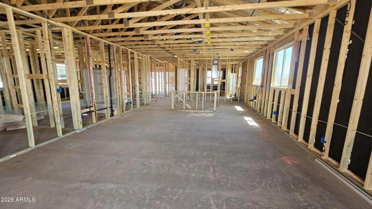 Real Estate Picture 4