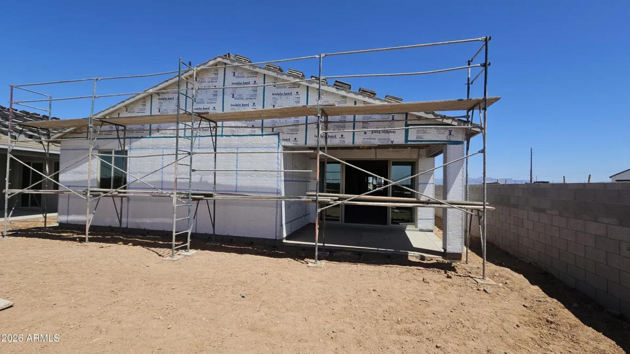 Real Estate Picture 5