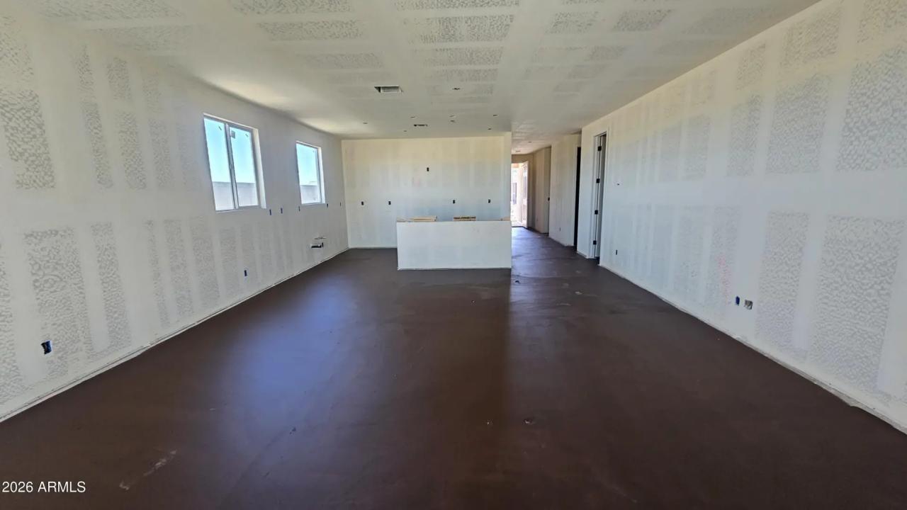 Real Estate Picture 4