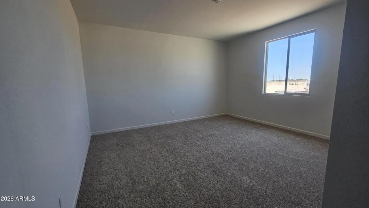 Real Estate Picture 6
