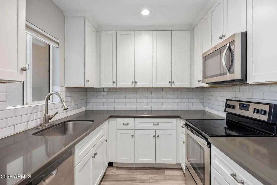 Real Estate Picture 1