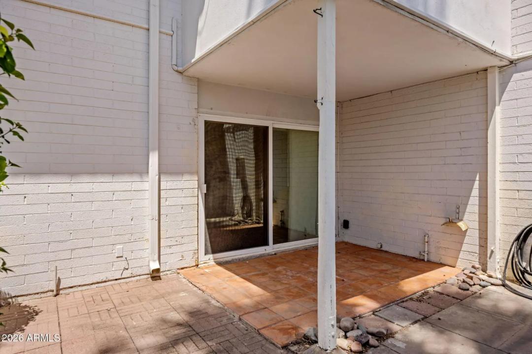 Real Estate Picture 12