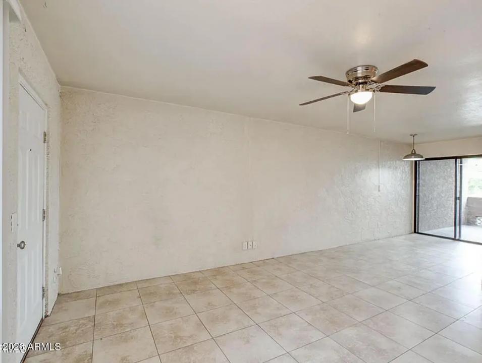 Real Estate Picture 3