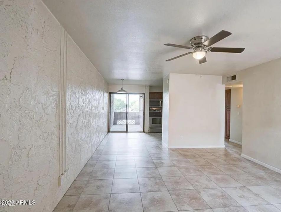 Real Estate Picture 12