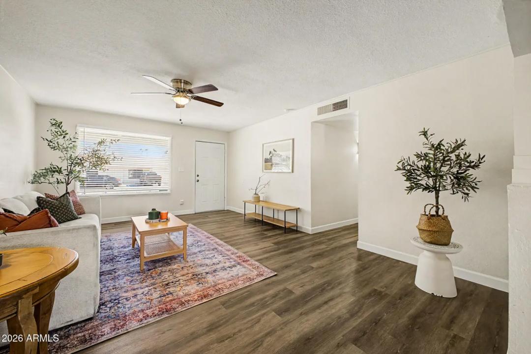 Real Estate Picture 29
