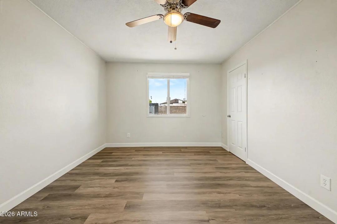 Real Estate Picture 10