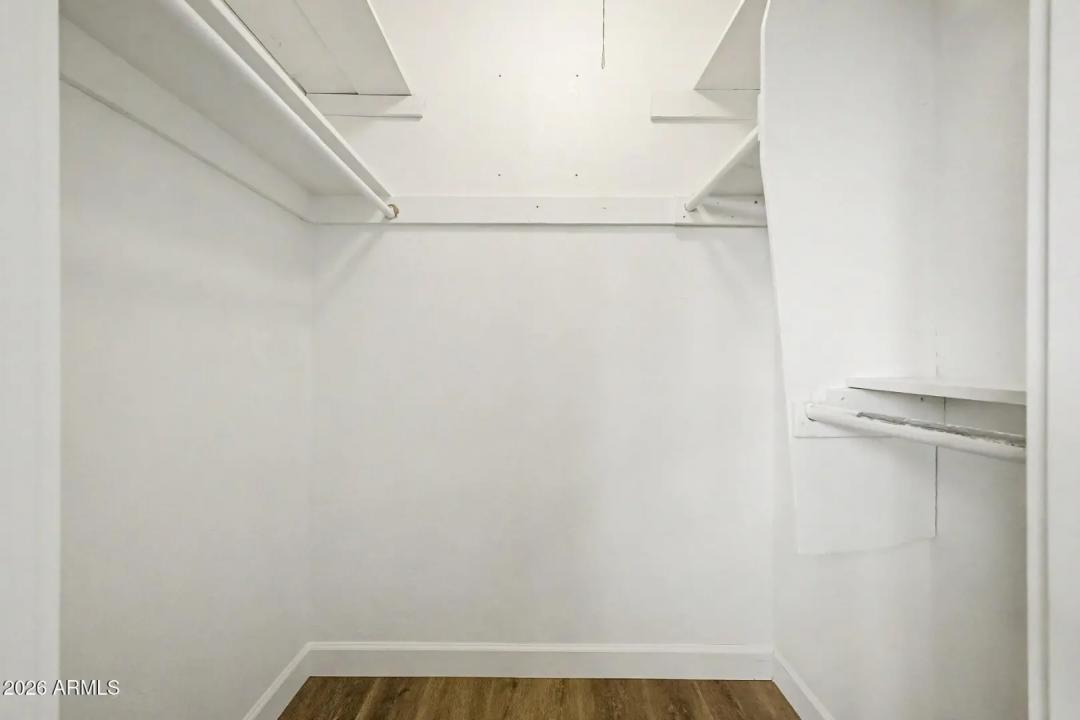 Real Estate Picture 12