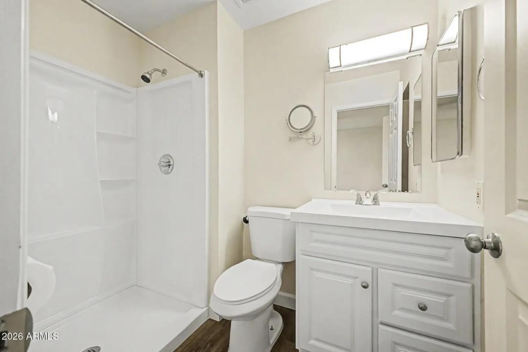Real Estate Picture 11