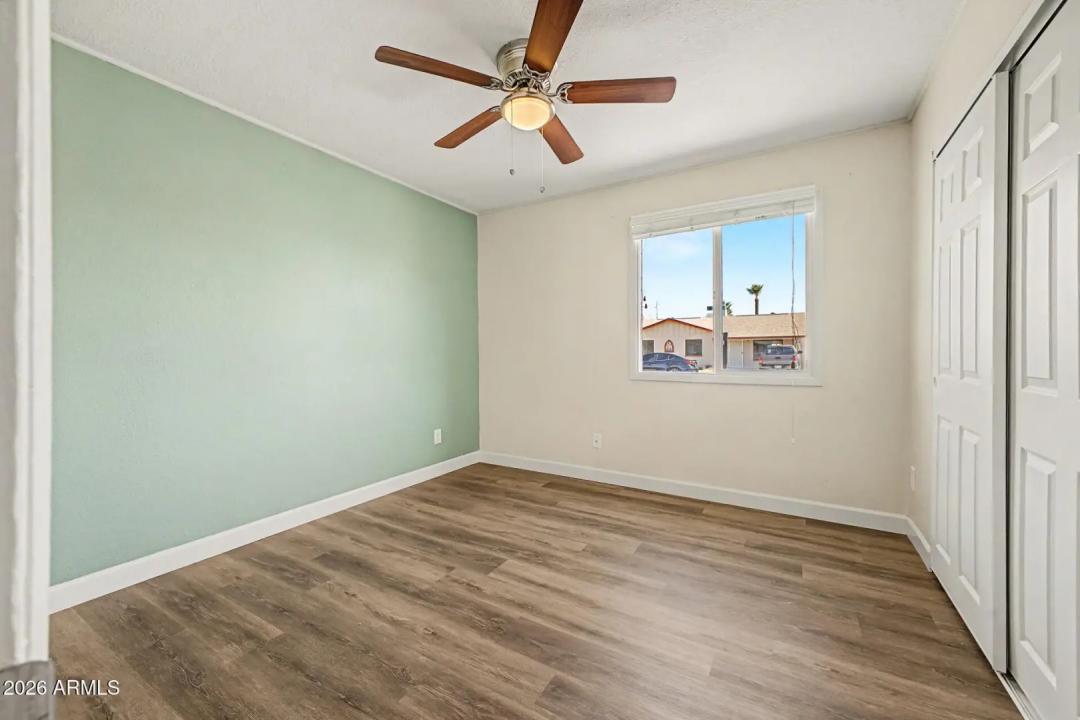 Real Estate Picture 13