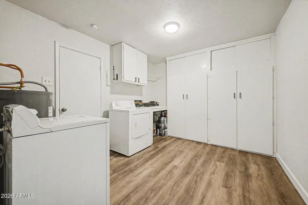 Real Estate Picture 15