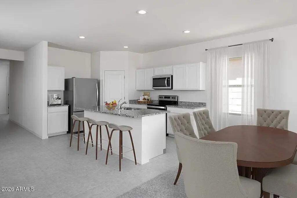 Real Estate Picture 5