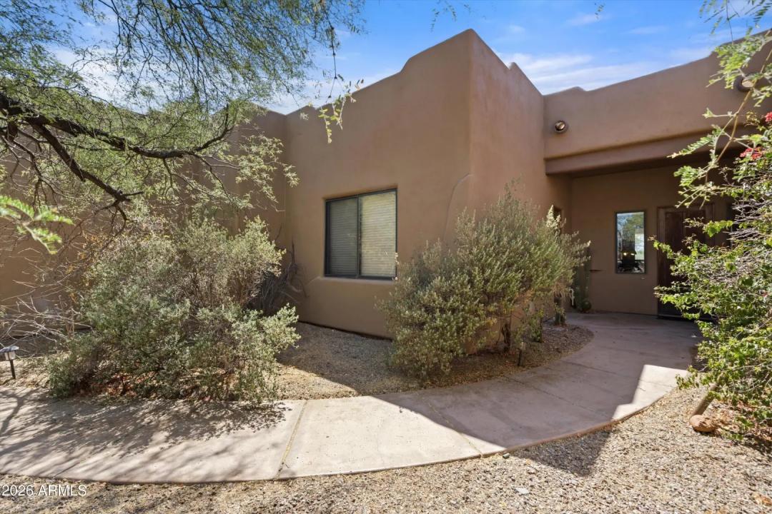 Real Estate Picture 9