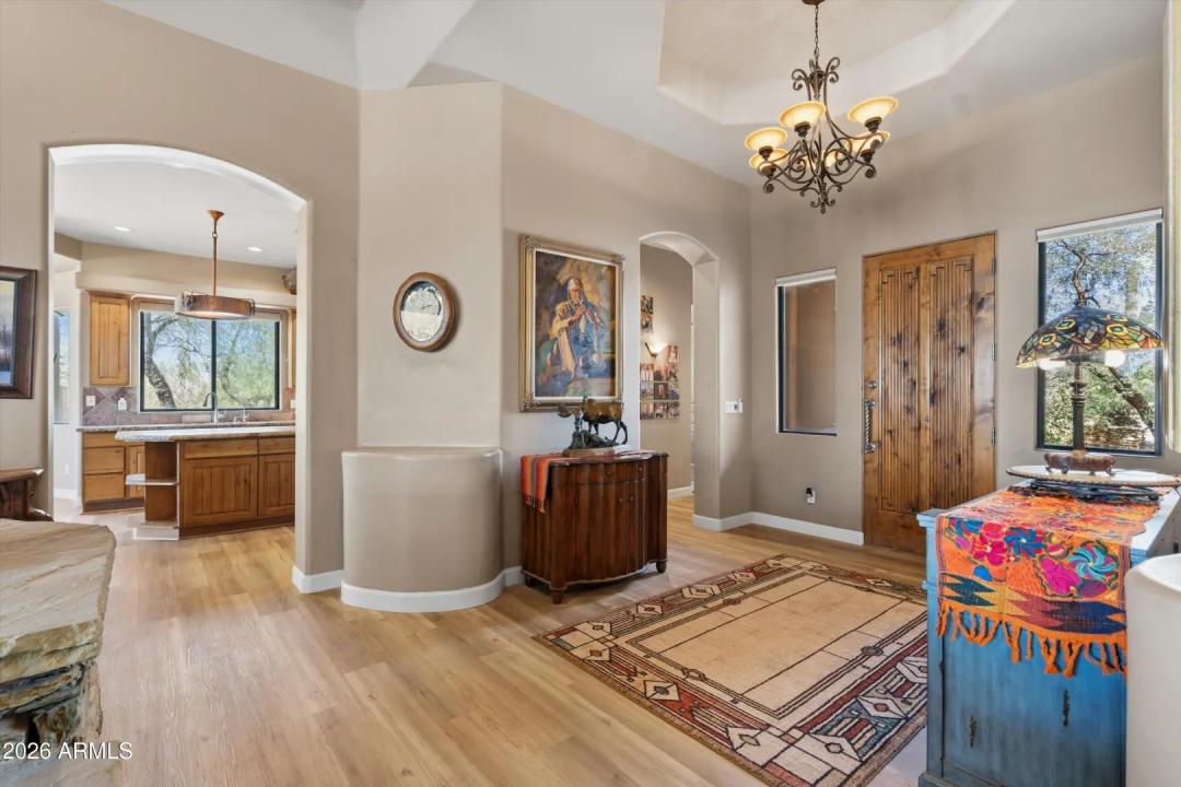 Real Estate Picture 11