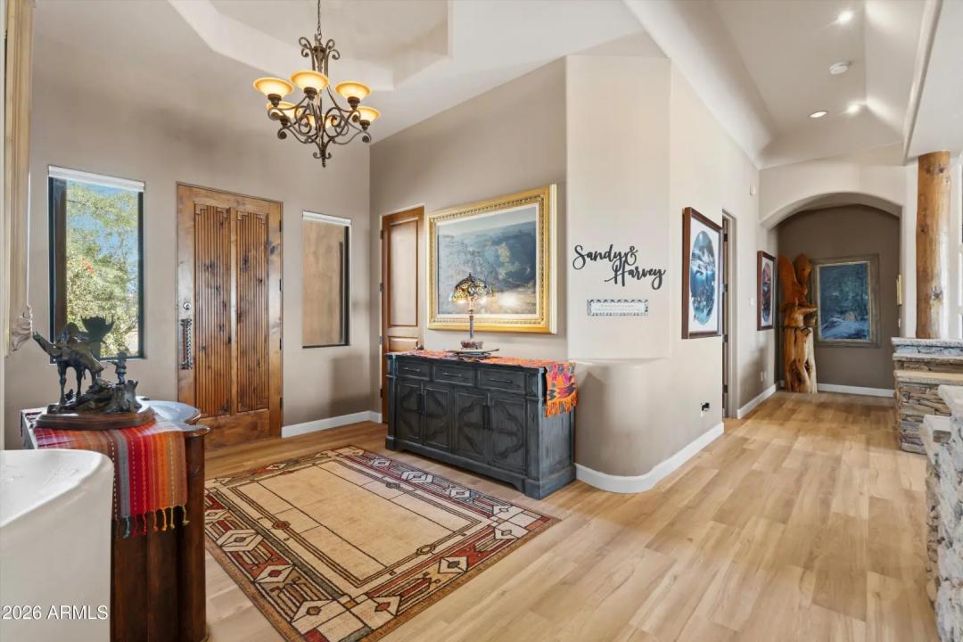 Real Estate Picture 13
