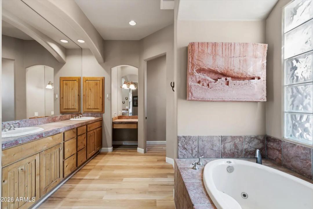 Real Estate Picture 27