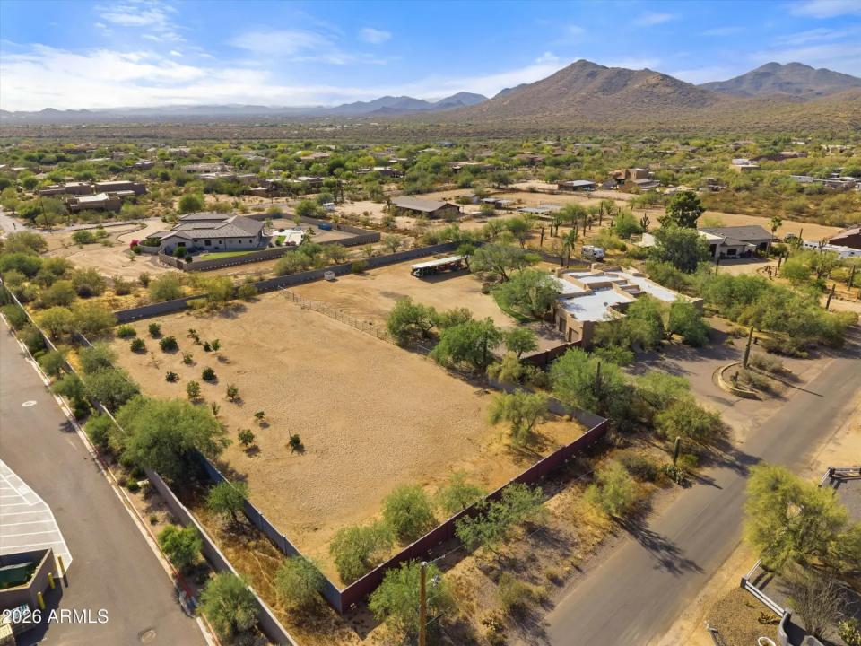 Real Estate Picture 1