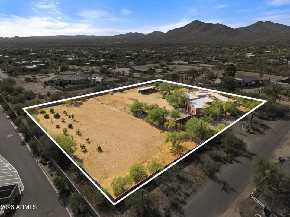 Real Estate Picture 2