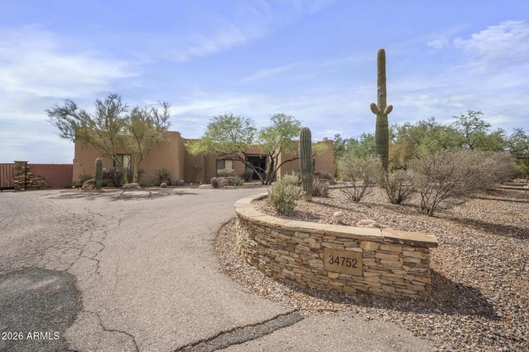 Real Estate Picture 3
