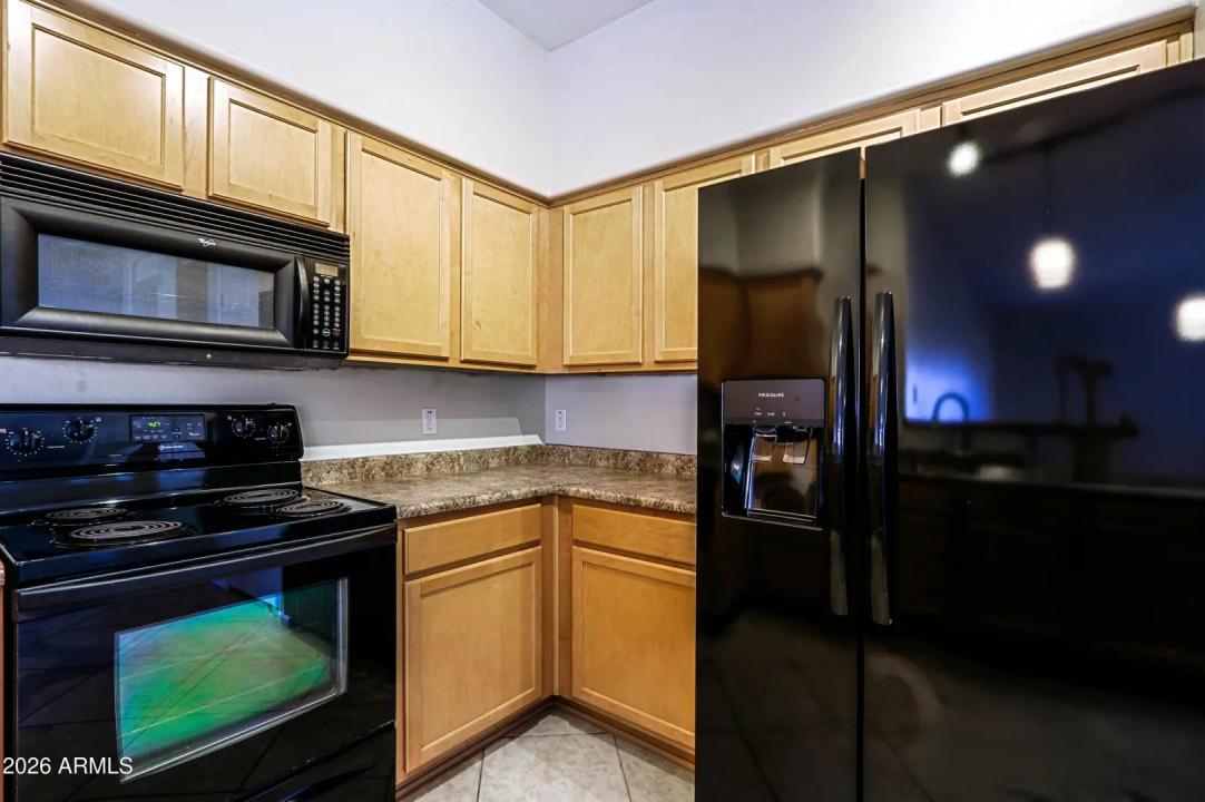 Real Estate Picture 5