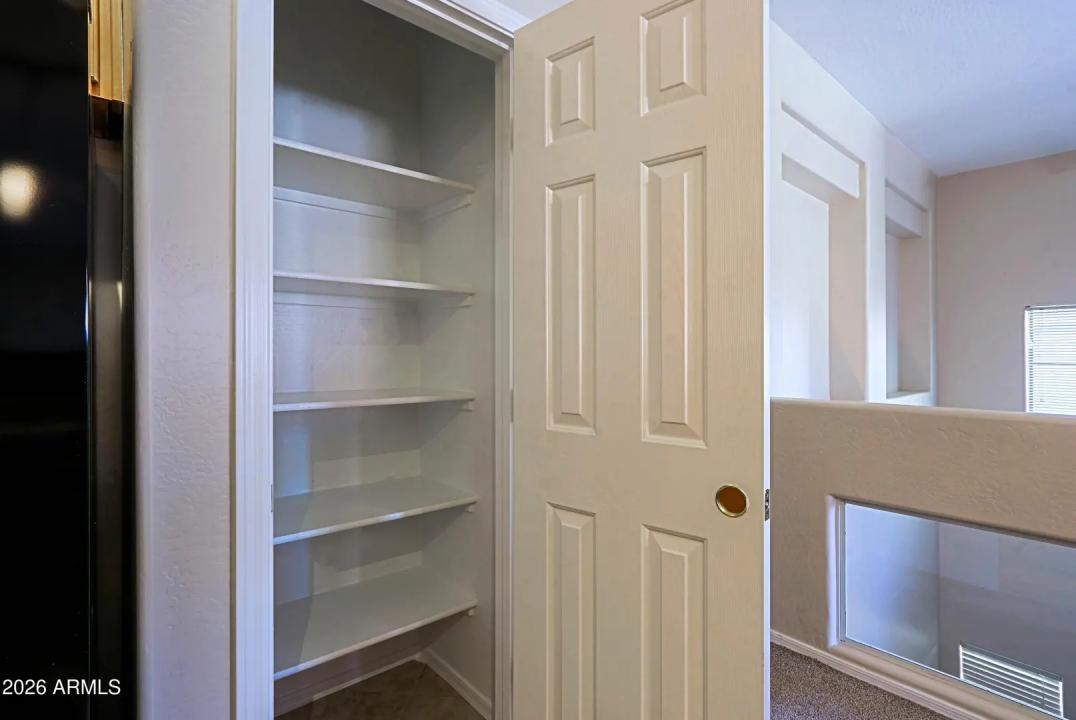 Real Estate Picture 7