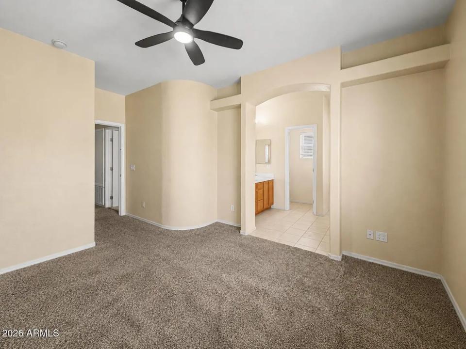 Real Estate Picture 14