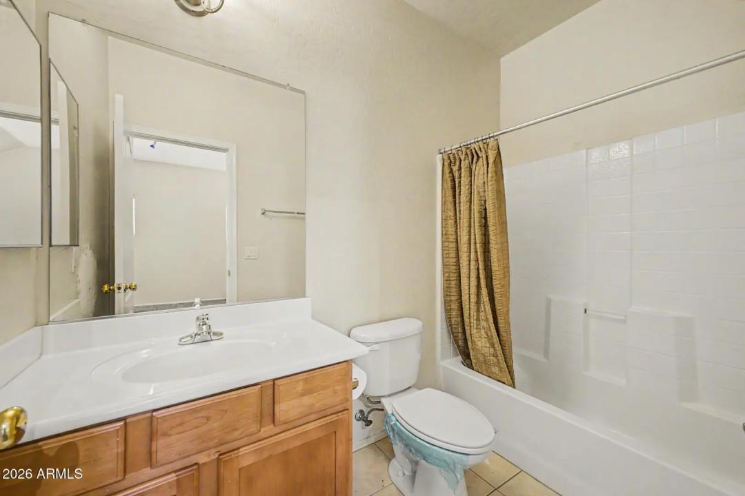 Real Estate Picture 20