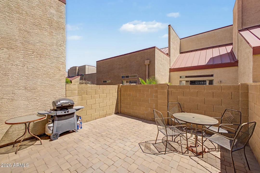 Real Estate Picture 22