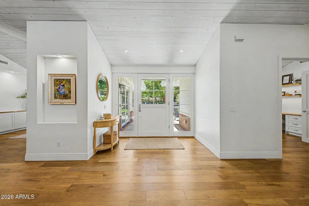 Real Estate Picture 2