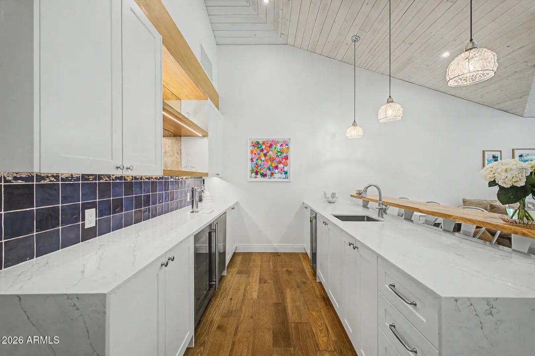 Real Estate Picture 23
