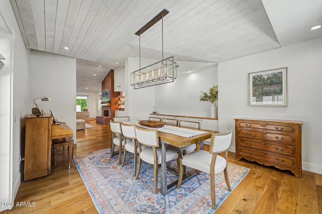 Real Estate Picture 13