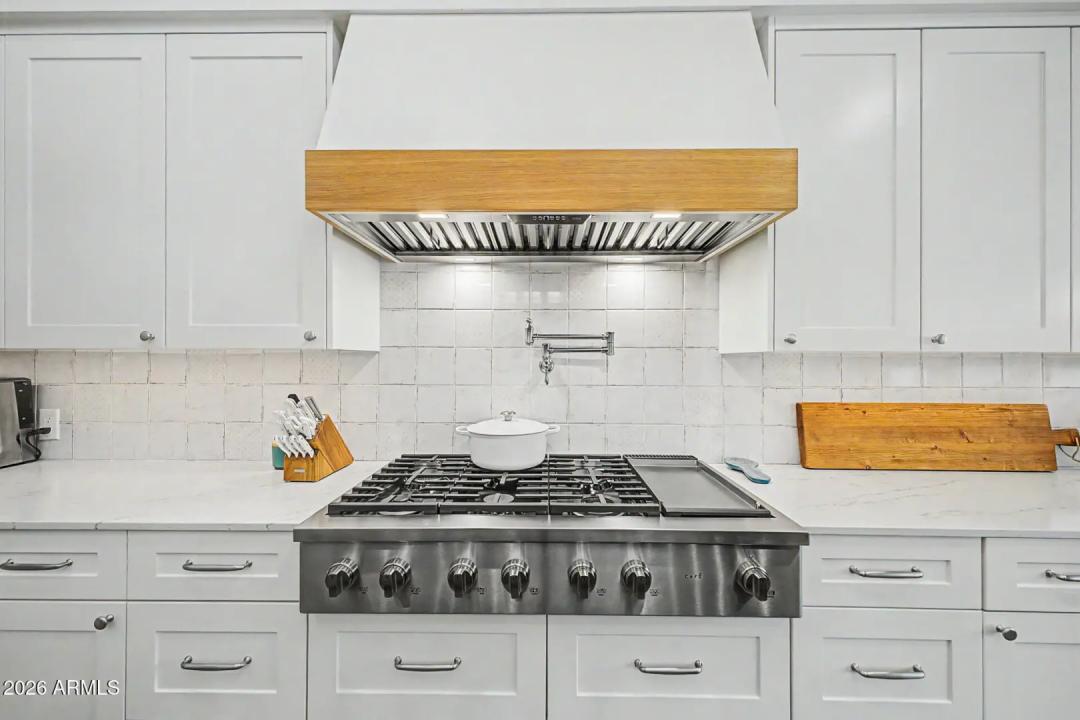 Real Estate Picture 5