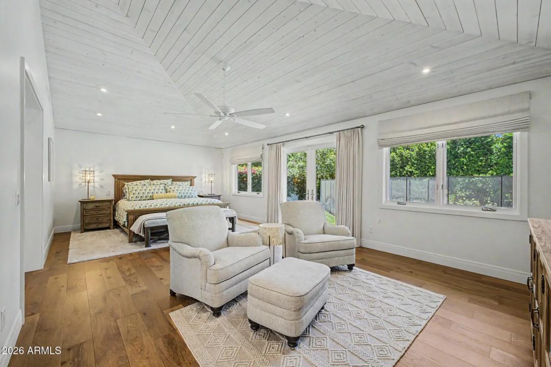 Real Estate Picture 15