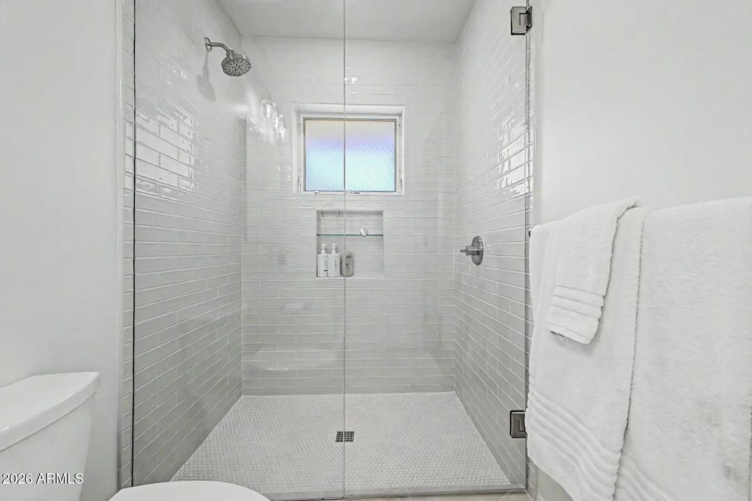 Real Estate Picture 27