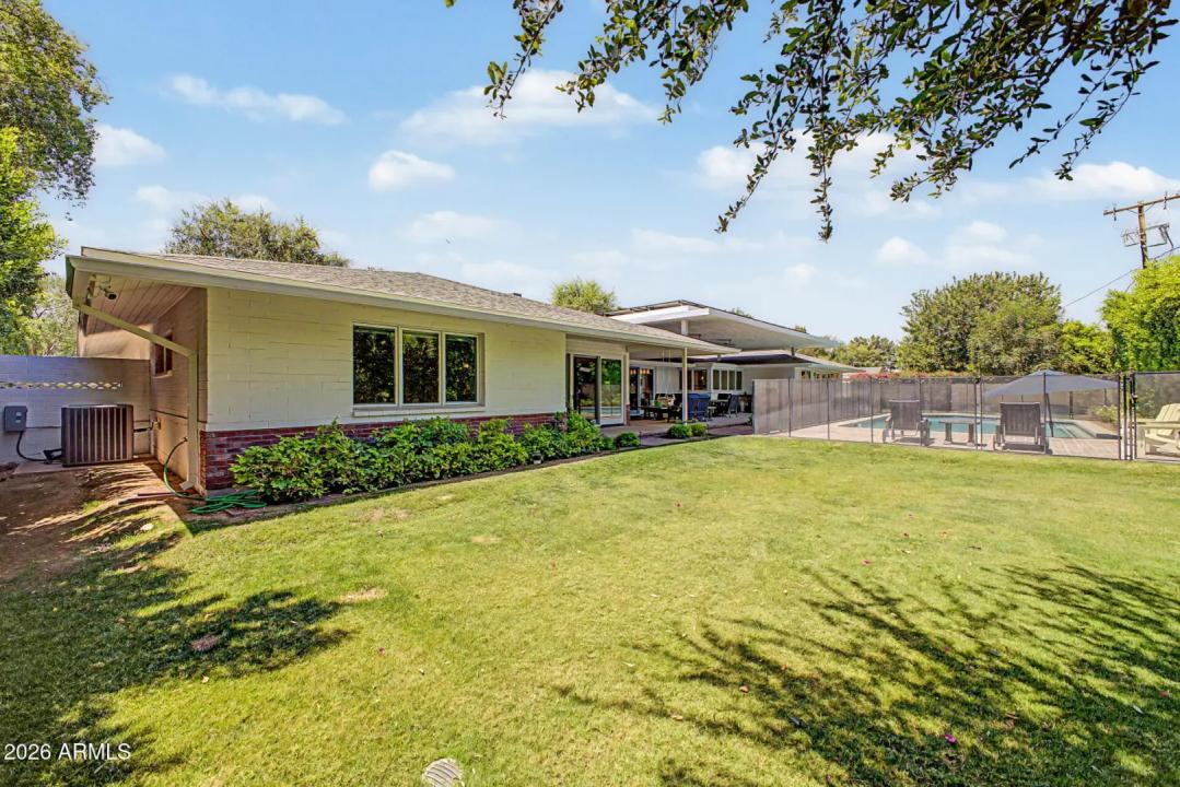 Real Estate Picture 39