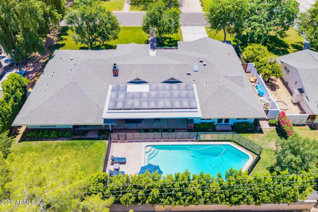 Real Estate Picture 50