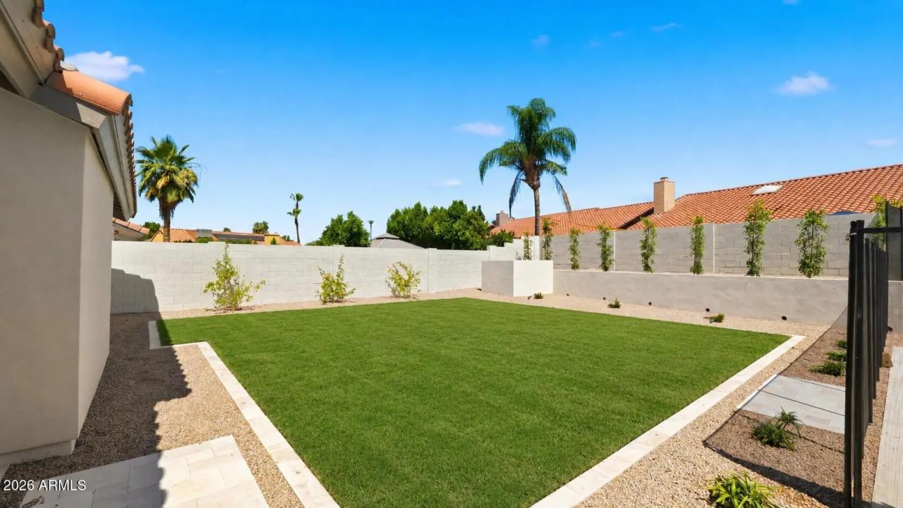 Real Estate Picture 4