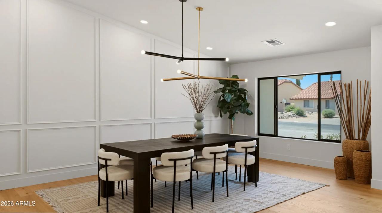 Real Estate Picture 11