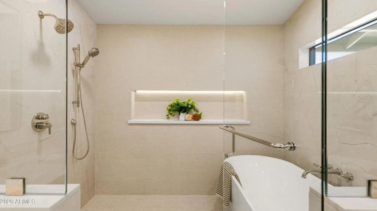 Real Estate Picture 18