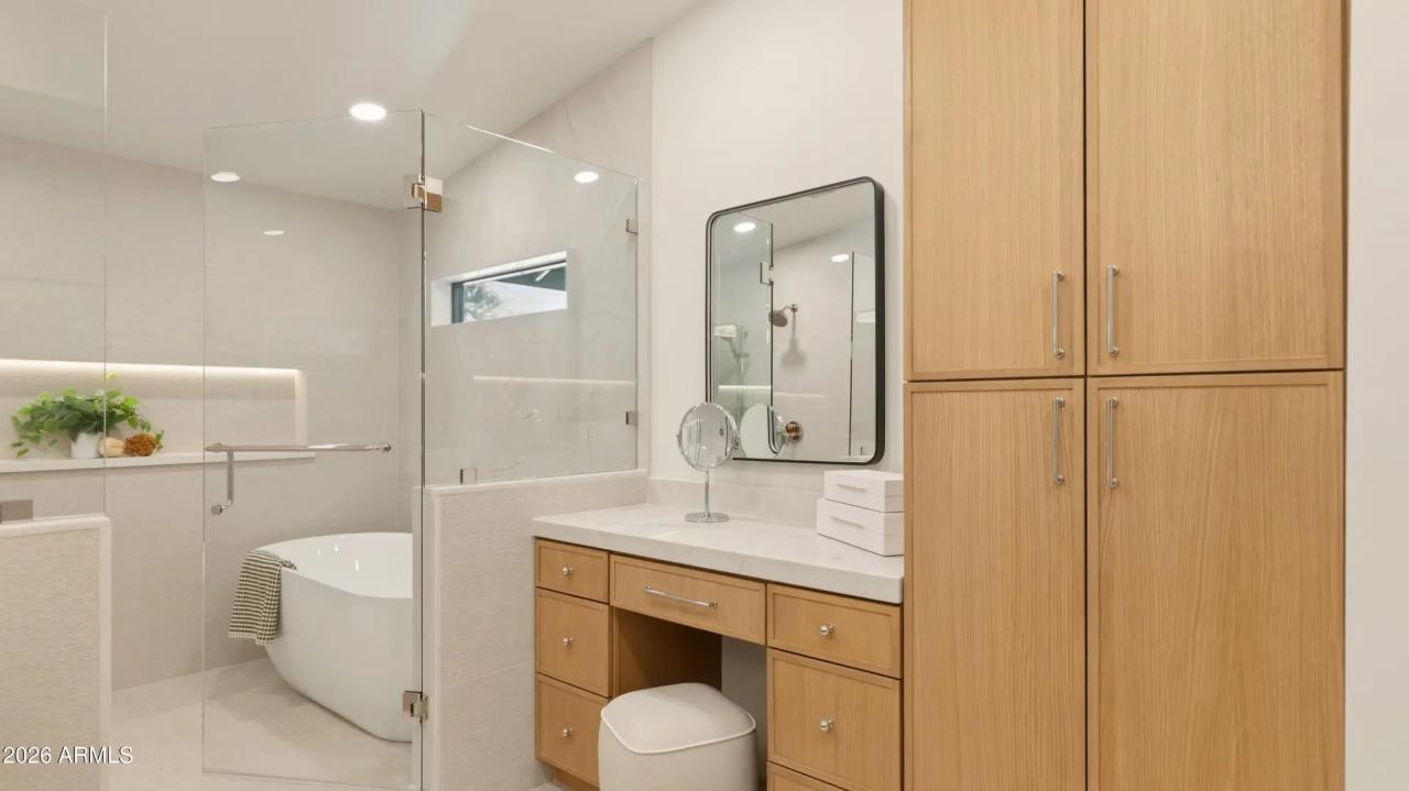 Real Estate Picture 19