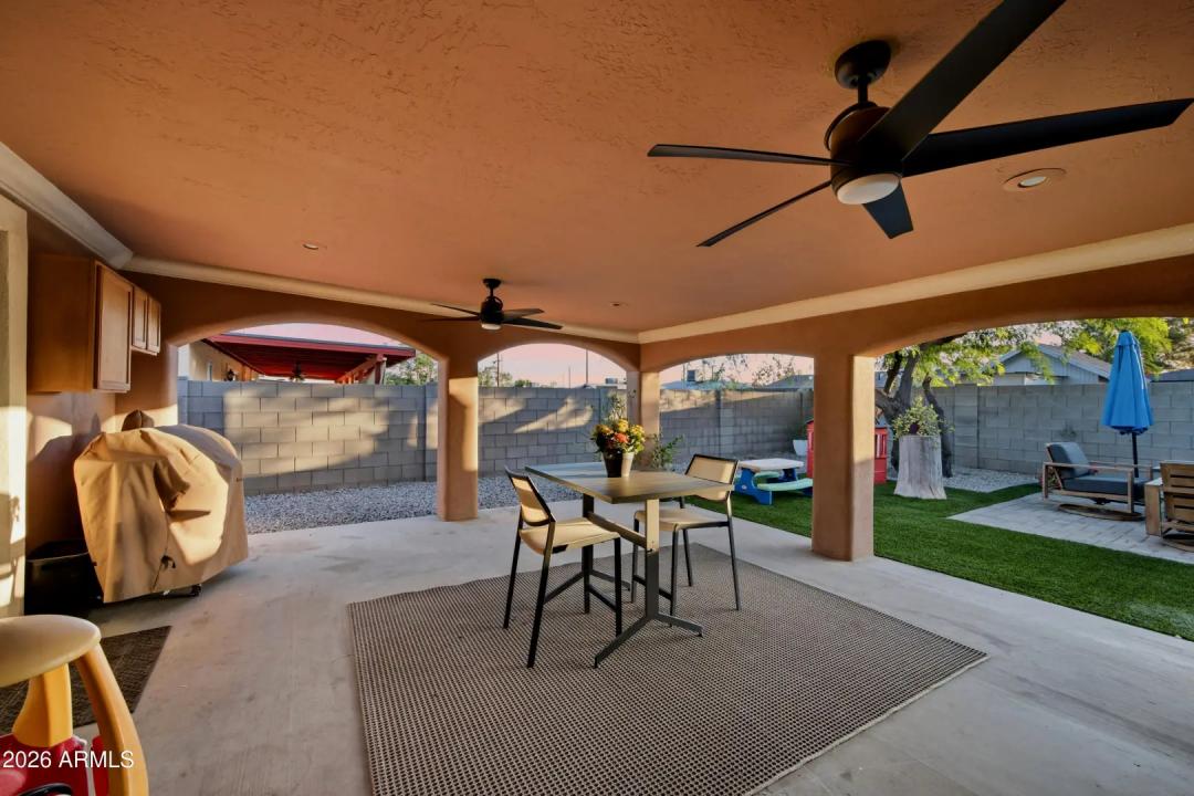 Real Estate Picture 22