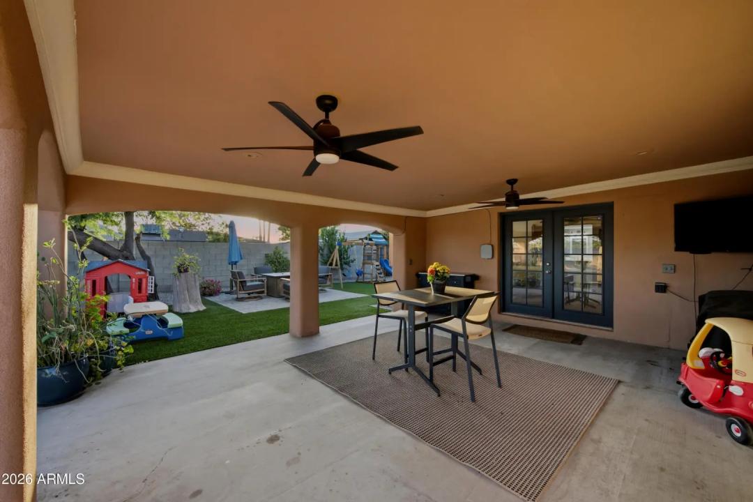 Real Estate Picture 17