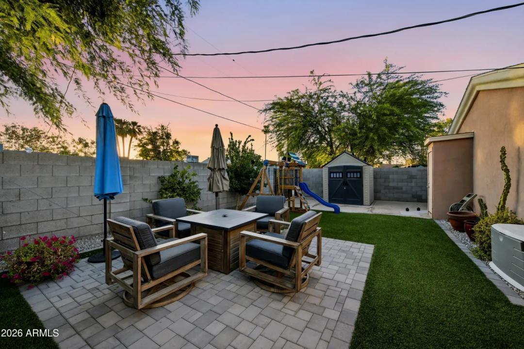 Real Estate Picture 18