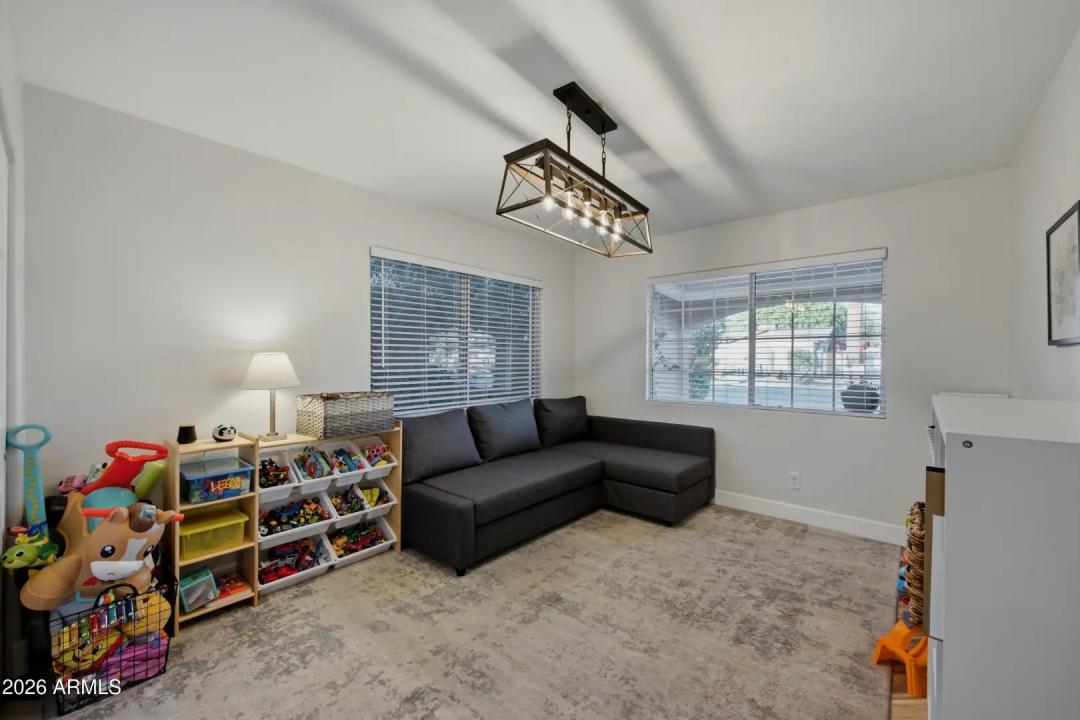 Real Estate Picture 11