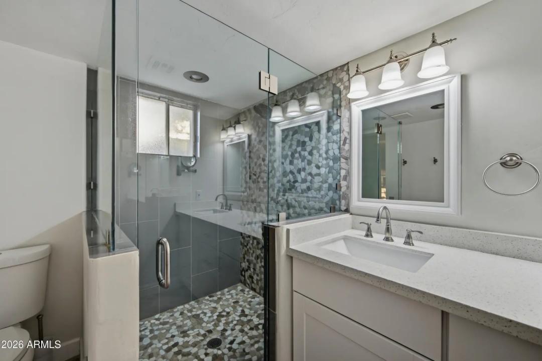 Real Estate Picture 8