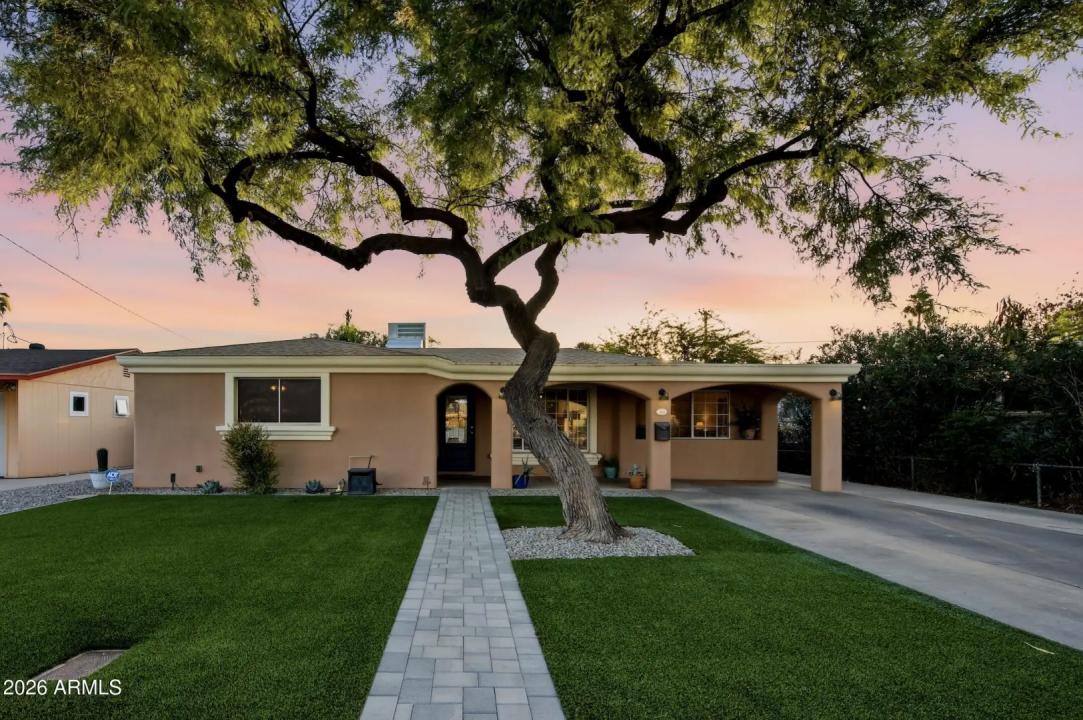 Real Estate Picture 1