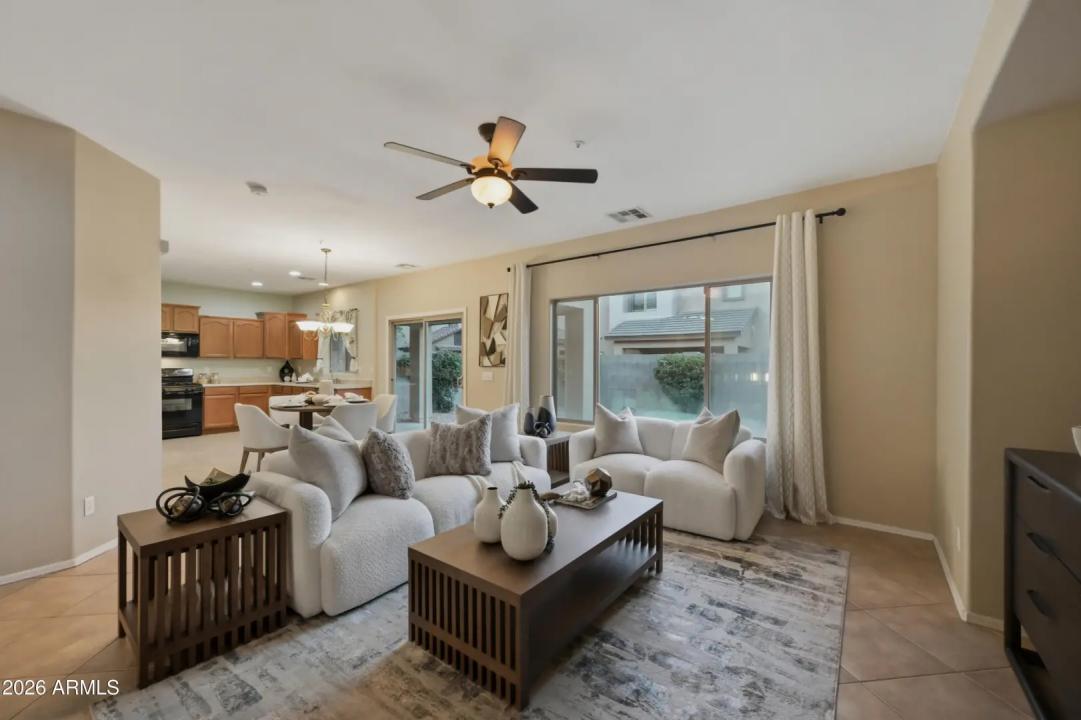 Real Estate Picture 8
